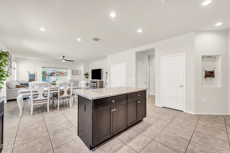 24653 N Alfalfa Dr-9