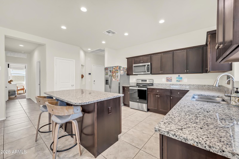 24653 N Alfalfa Dr-10