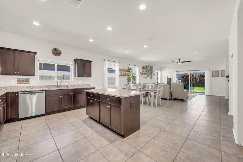 24653 N Alfalfa Dr-12