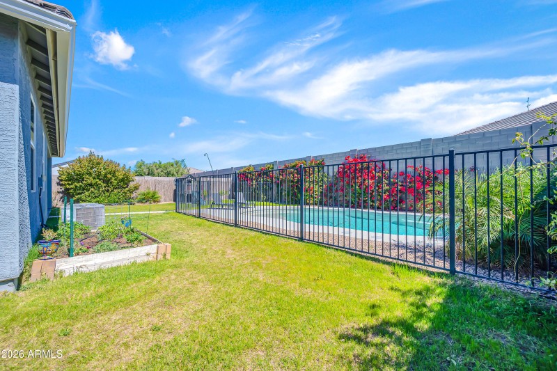 24653 N Alfalfa Dr-30