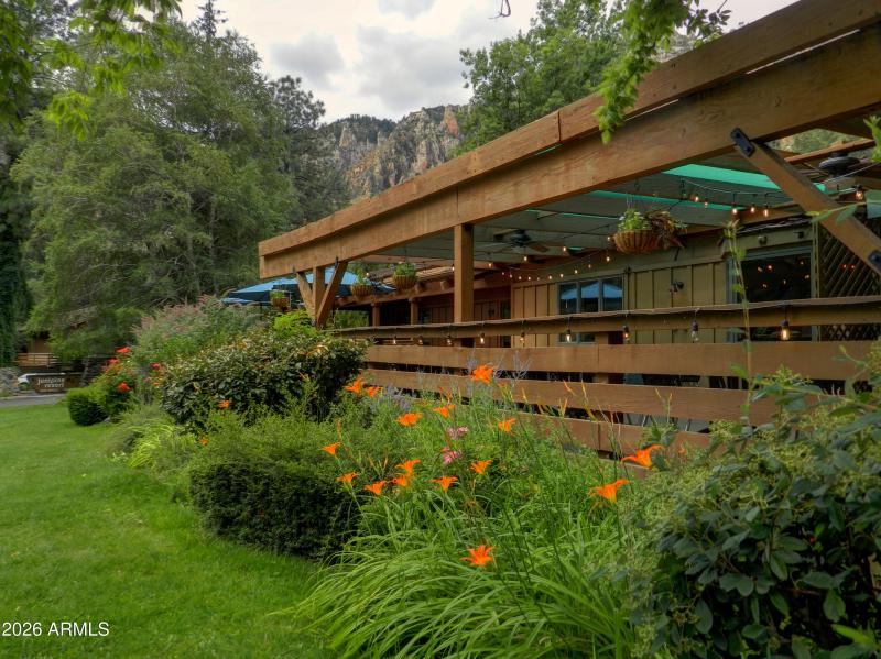 Cafe - The Table at Junipine