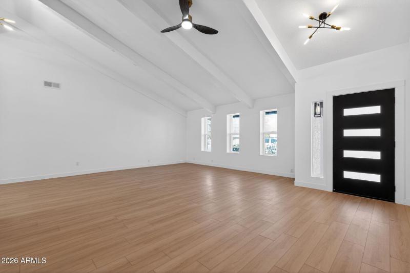 10_9_E_Surrey_Ave_Phoenix_AZ_85022_USA-F