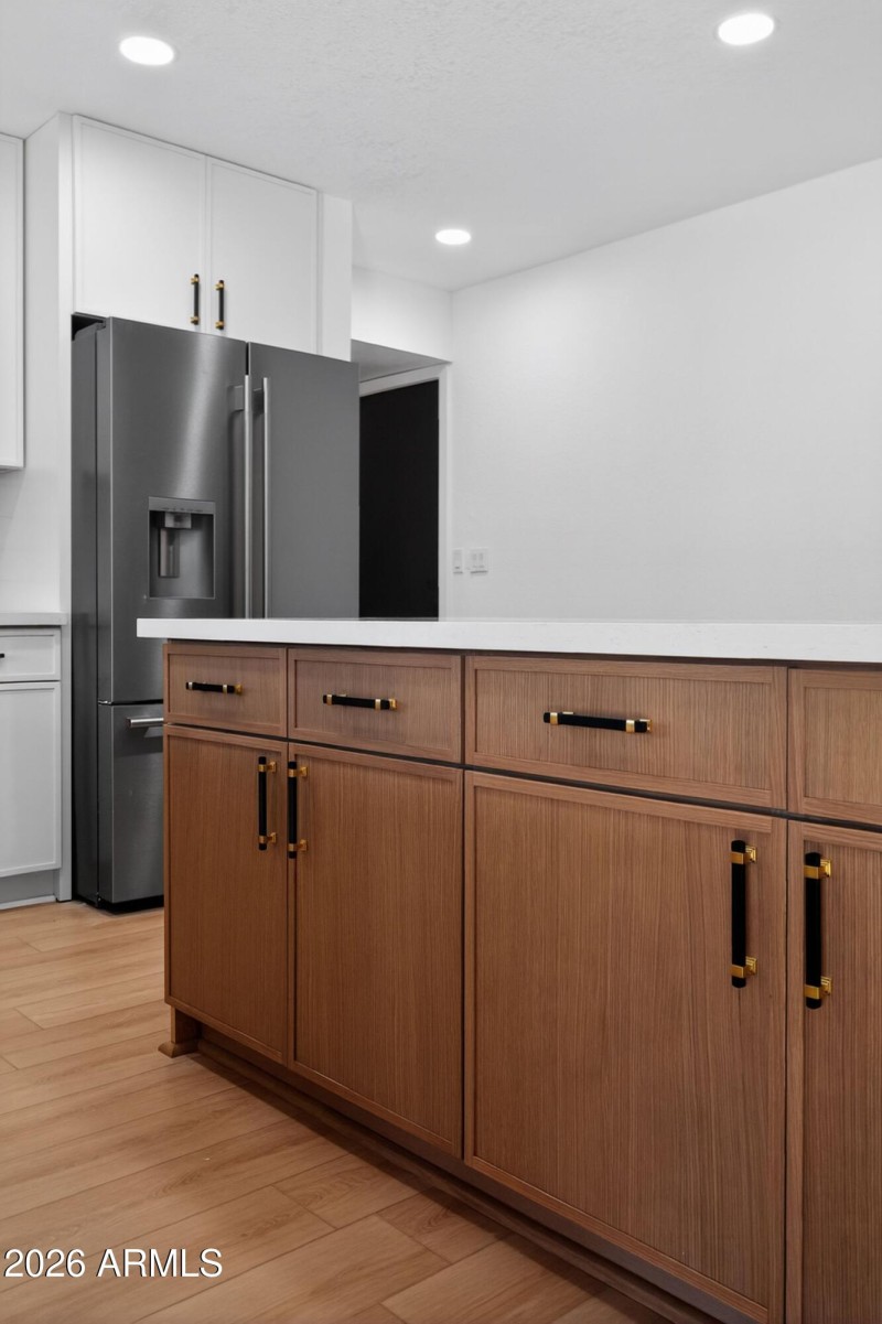 22_9_E_Surrey_Ave_Phoenix_AZ_85022_USA-K