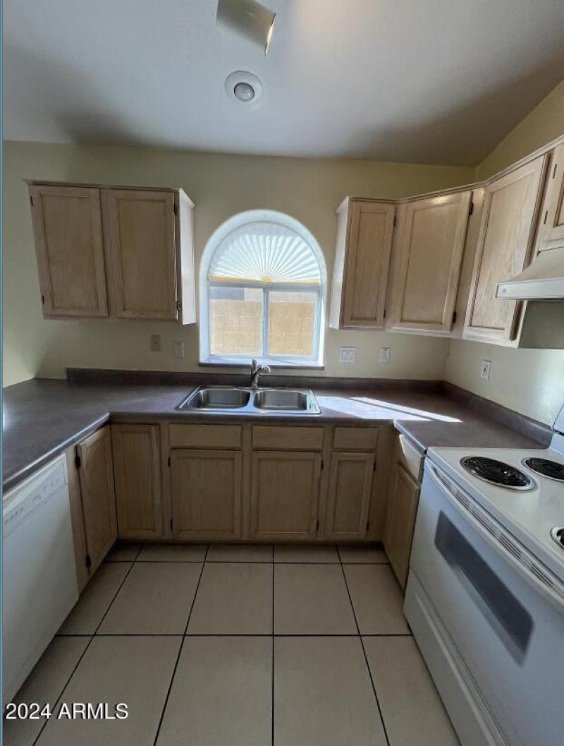 kitchen counter windowss