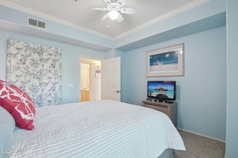 14-web-or-mls-W 1st St-S1303-014