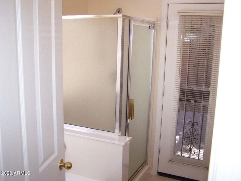 20120525191648276208000000-o