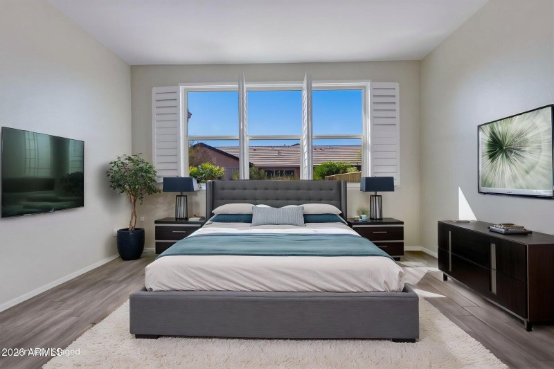 39-web-or-mls-Yvonne Done-2 virtually st