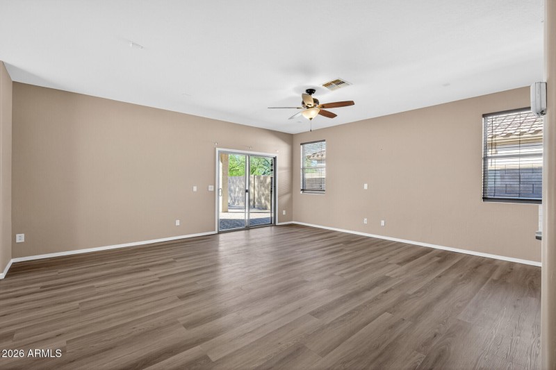 10_15317_W_Jackson_St10_mls