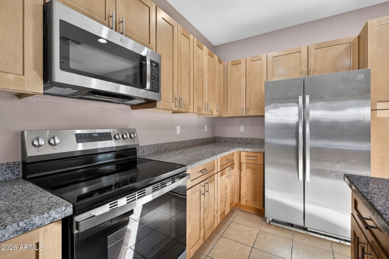 17_15317_W_Jackson_St17_mls