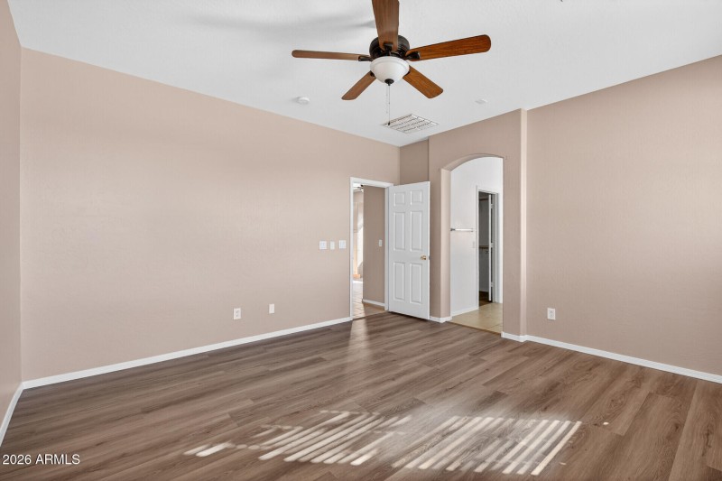 22_15317_W_Jackson_St22_mls