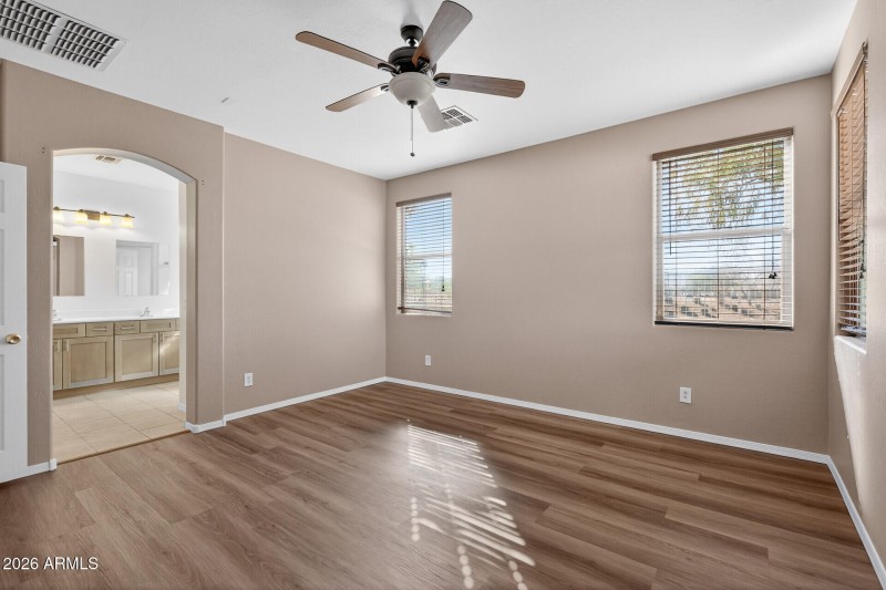 23_15317_W_Jackson_St23_mls