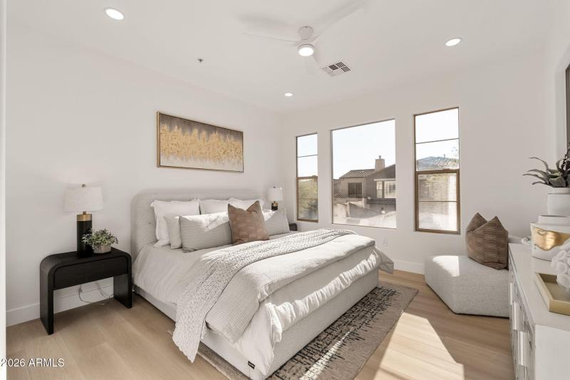 19475 N Grayhawk Drive UNIT 2116 - 21