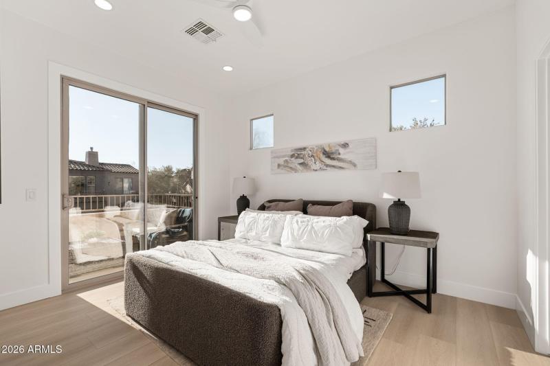 19475 N Grayhawk Drive UNIT 2116 - 27