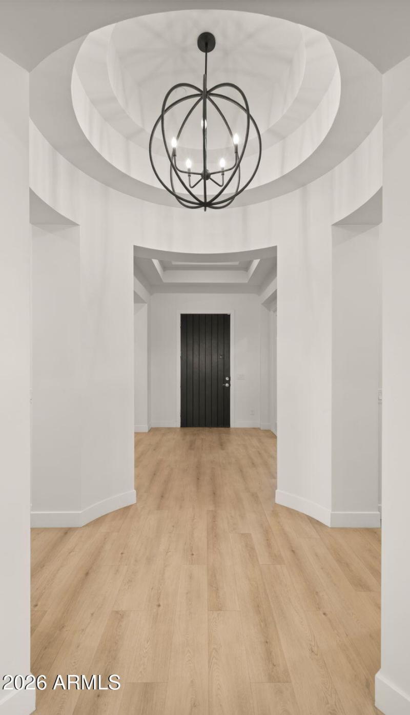 15-web-or-mls-Foyer2