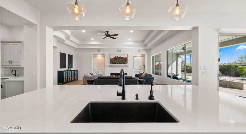 27-web-or-mls-Kitchen8