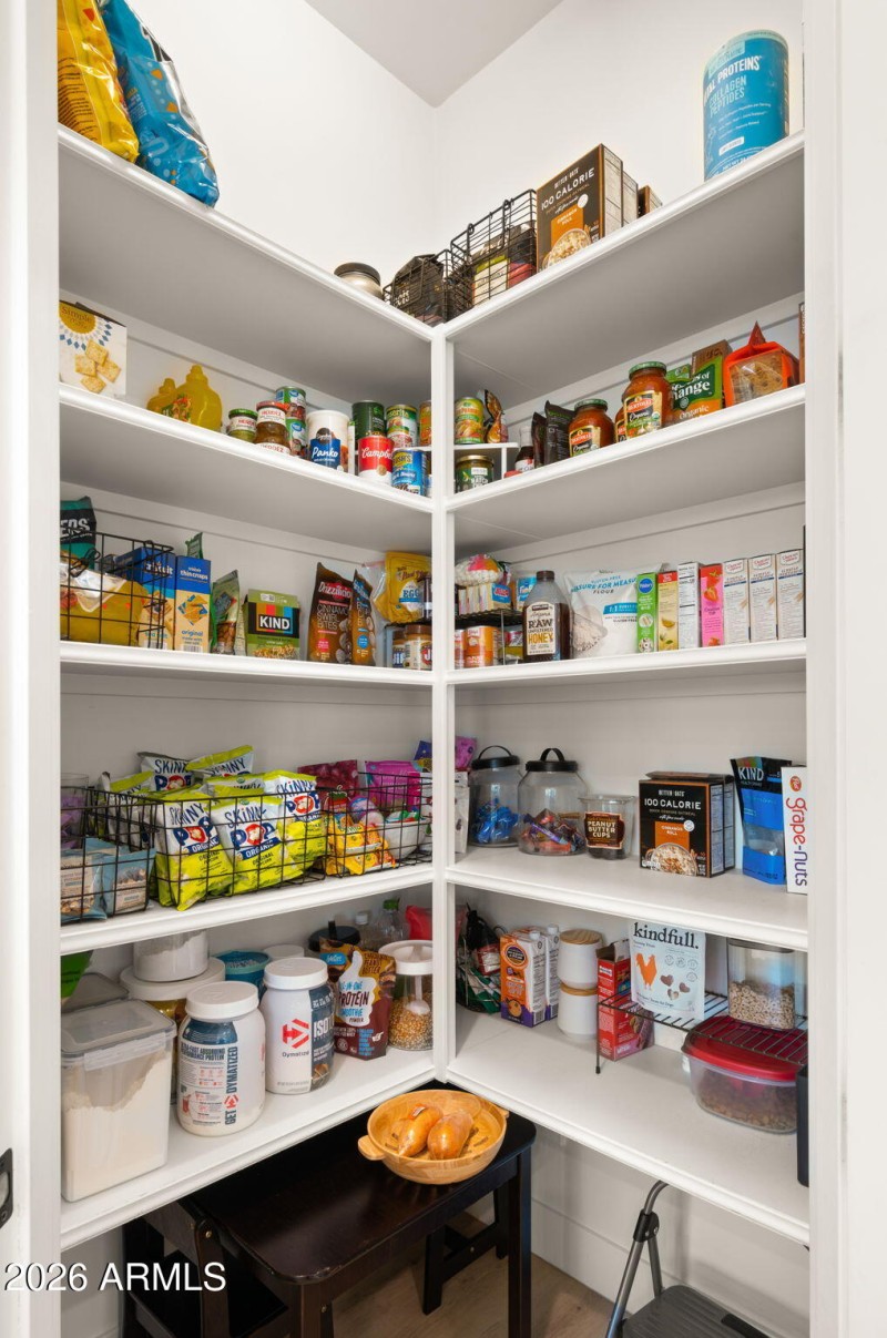 34-web-or-mls-Pantry2