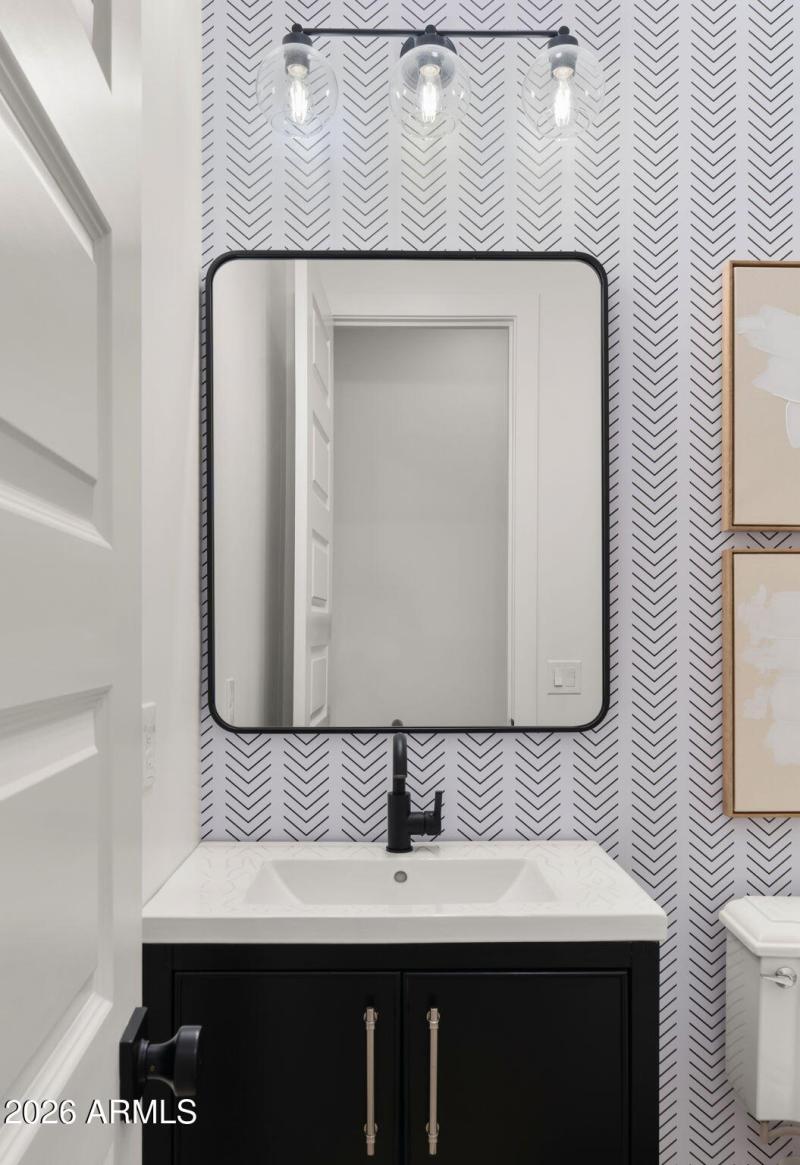 51-web-or-mls-Powder Room