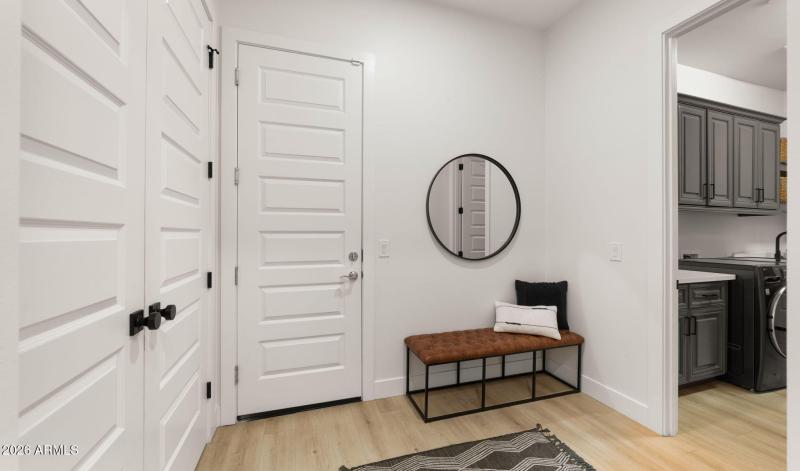 52-web-or-mls-Mud Room