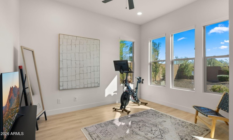 68-web-or-mls-Primary Bedroom10