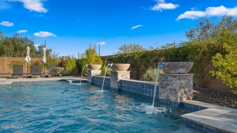 78-web-or-mls-Backyard5