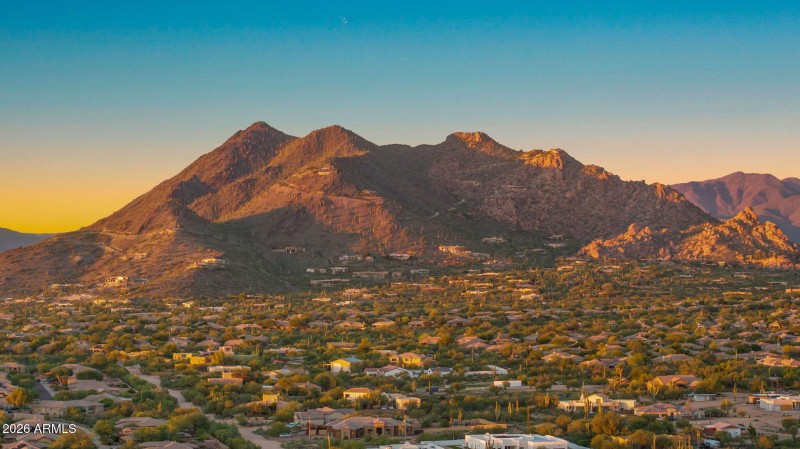 110-web-or-mls-Black Mountain