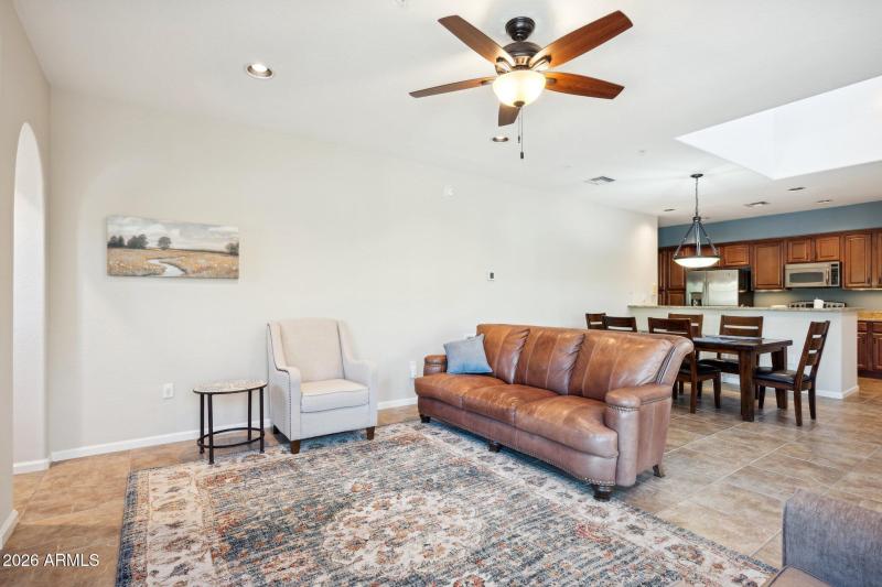 9-web-or-mls-3935-e-rough-rider-rd-r-uni