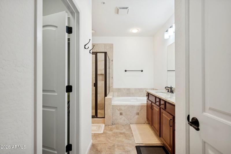 25-web-or-mls-3935-e-rough-rider-rd-r-un