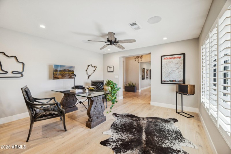 15-web-or-mls-5402-e-corrine-dr