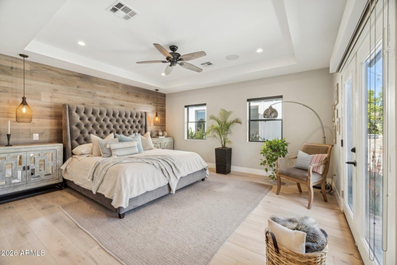 38-web-or-mls-5402-e-corrine-dr