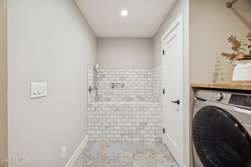 63-web-or-mls-5402-e-corrine-dr