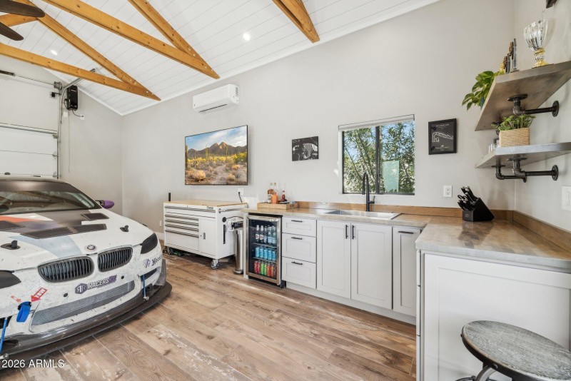 69-web-or-mls-5402-e-corrine-dr