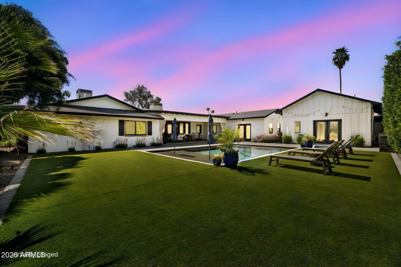 84-web-or-mls-5402-e-corrine-dr