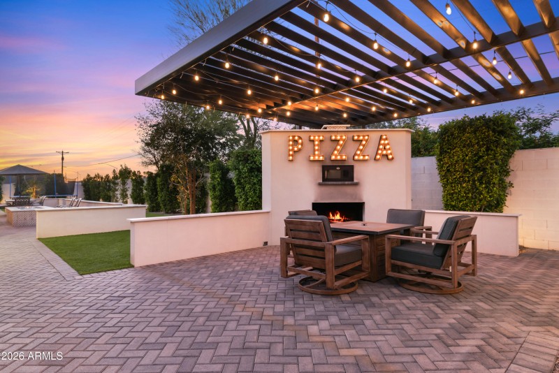 32_3414 e gable cir - twilight-5