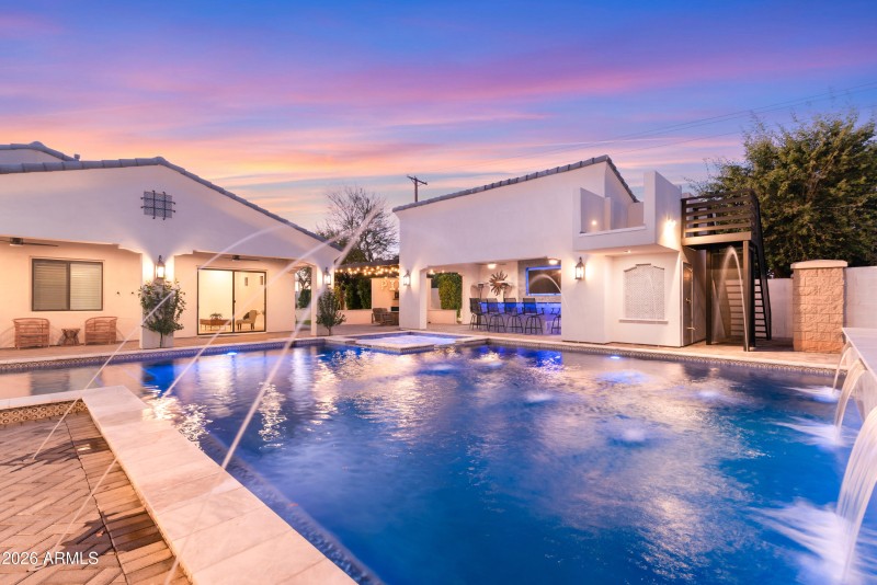 34_3414 e gable cir - twilight-7