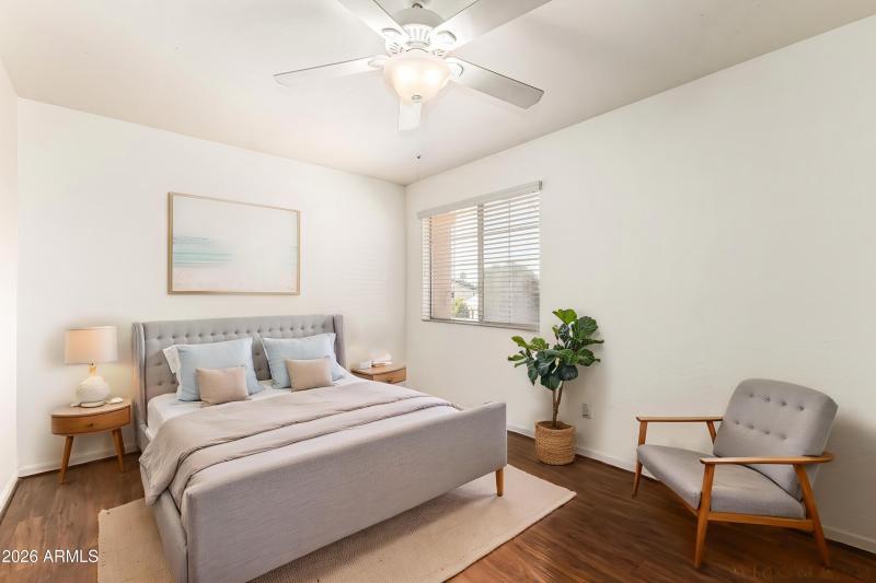 34-Oakland - Bedroom - Standard - 5