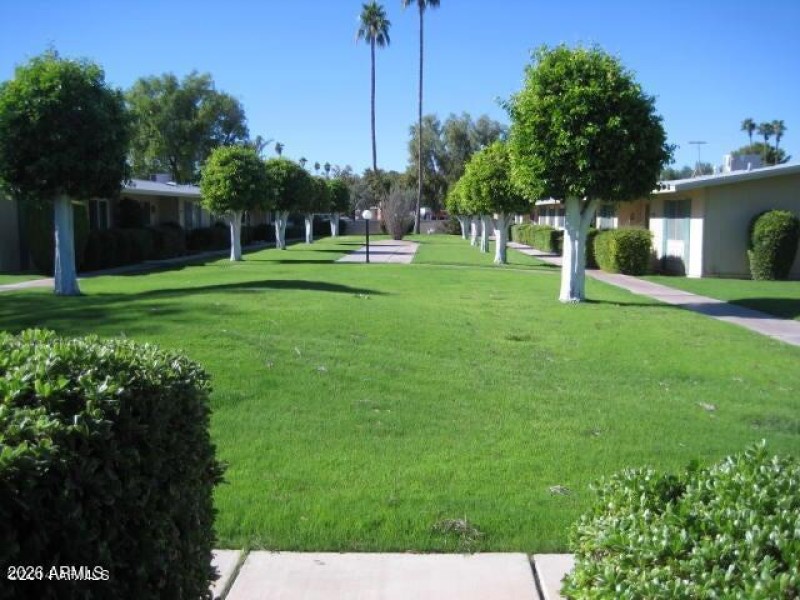 irwin 111th front courtyard unedited