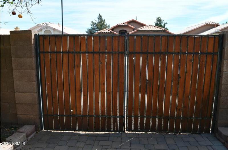 23-1476 E Silver Creek Road