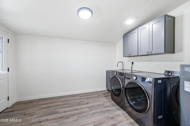 Spacious laundry and Pantry