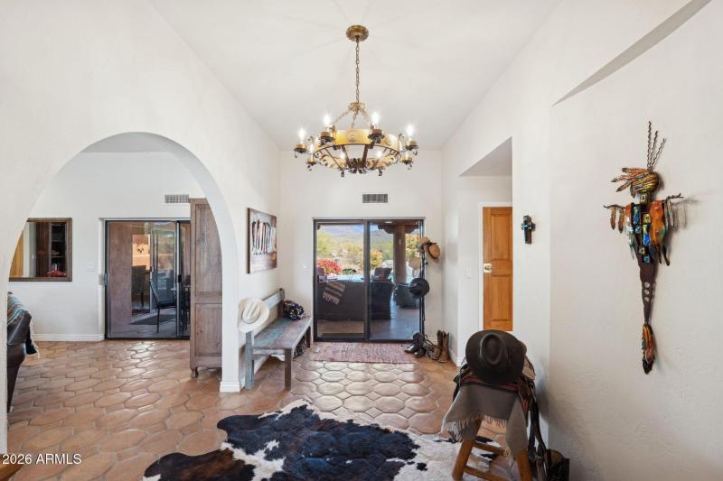 3-web-or-mls-40205-n-26th-st