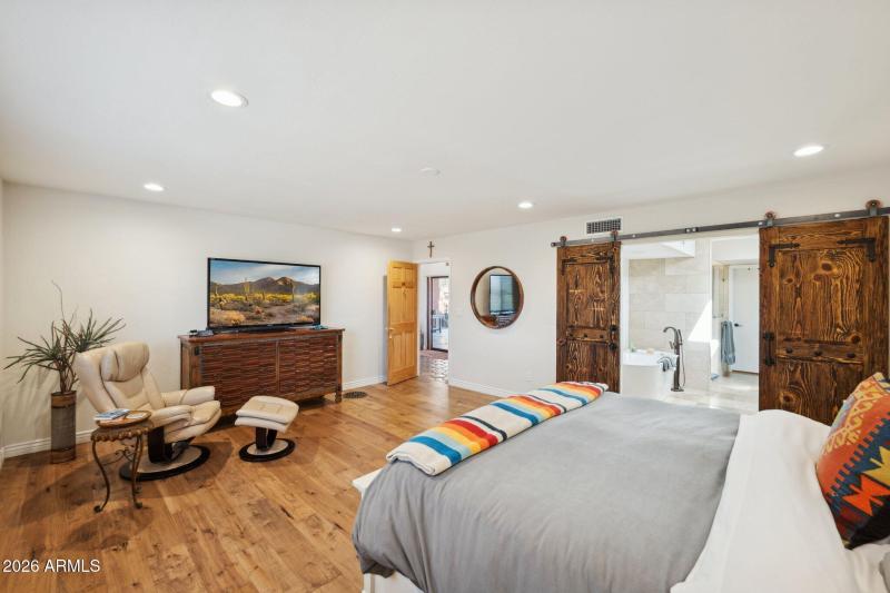 29-web-or-mls-40205-n-26th-st