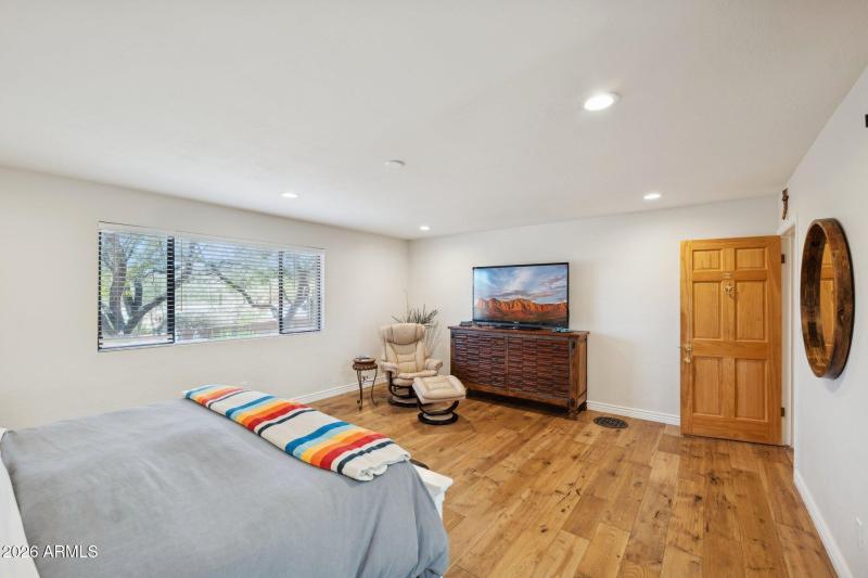 30-web-or-mls-40205-n-26th-st