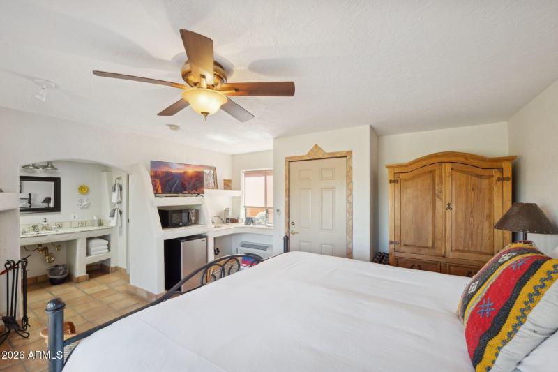 49-web-or-mls-40205-n-26th-st