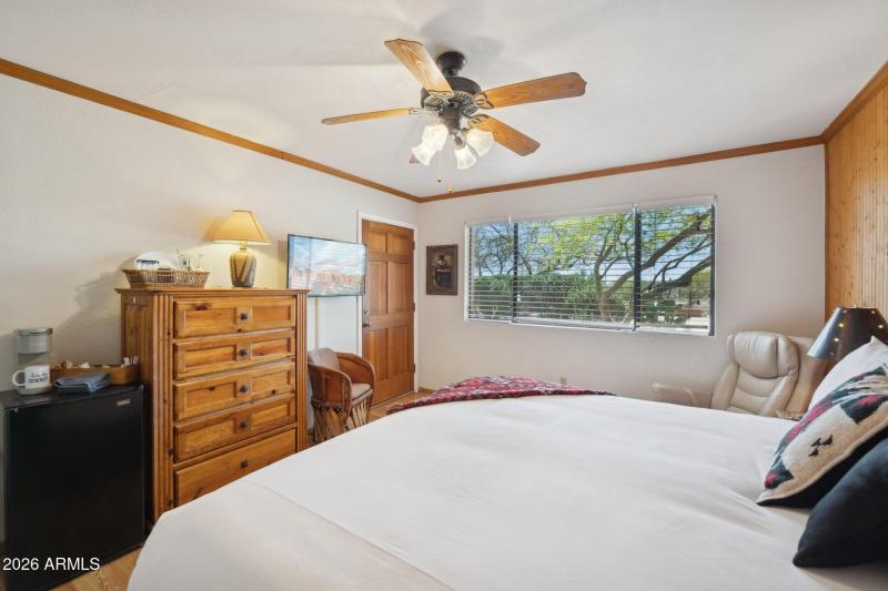 63-web-or-mls-40205-n-26th-st