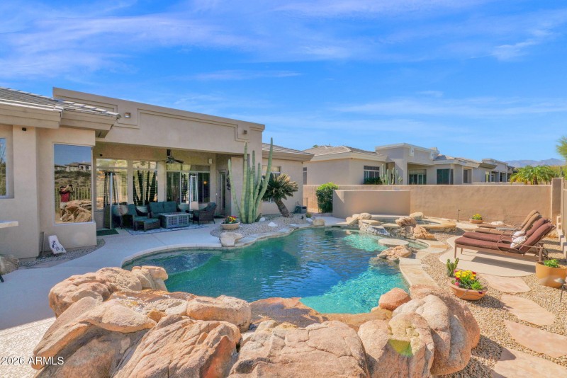 44-web-or-mls-P1569096