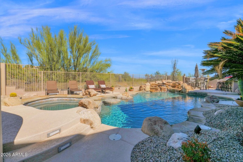 48-web-or-mls-P1569108