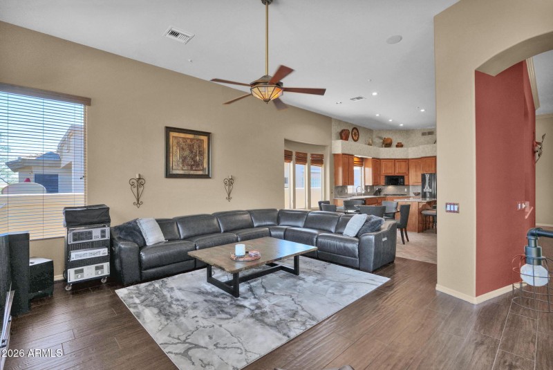 37-web-or-mls-P1569060