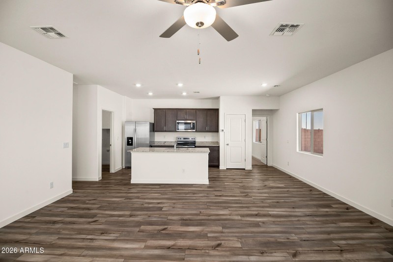 Southwest_Cottonwood_E_L_004