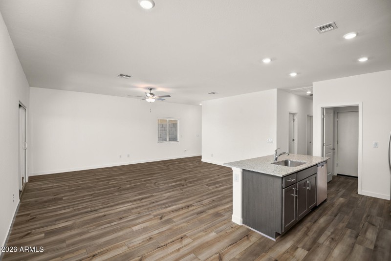 Southwest_Cottonwood_E_L_009