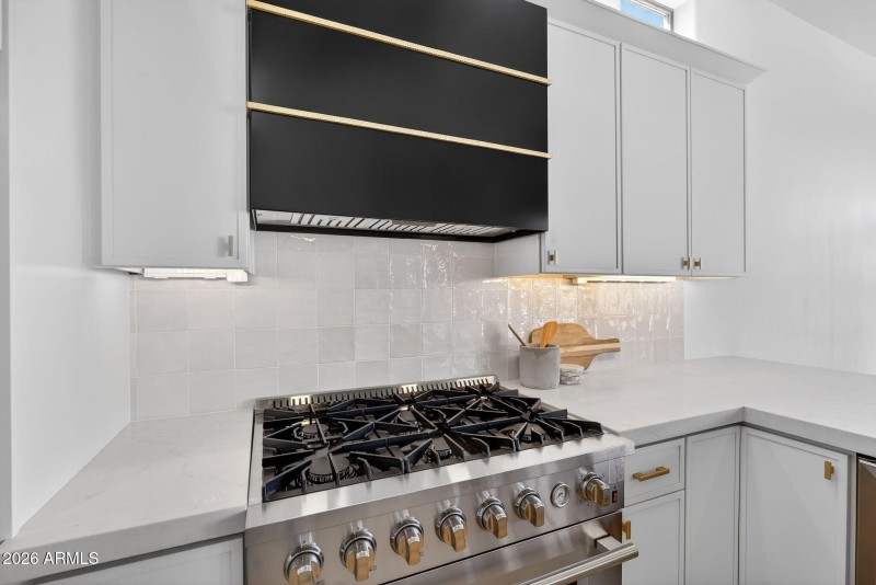 30-web-or-mls-79N 80th Way