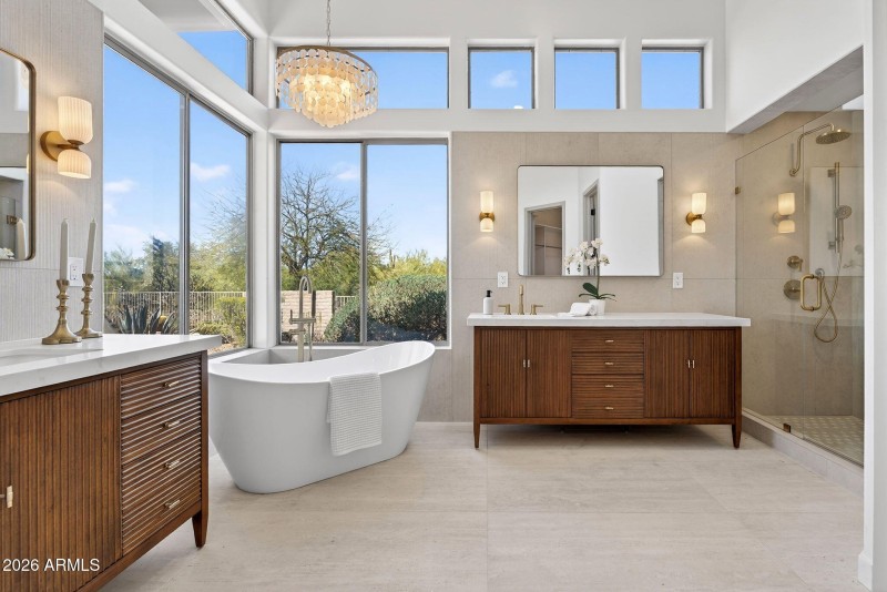 44-web-or-mls-32N 80th Way